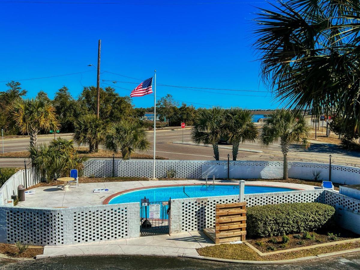 Waterway View Studio 2 W/ Pool, 1 Mile To Wrightsville Beach Wilmington Ngoại thất bức ảnh